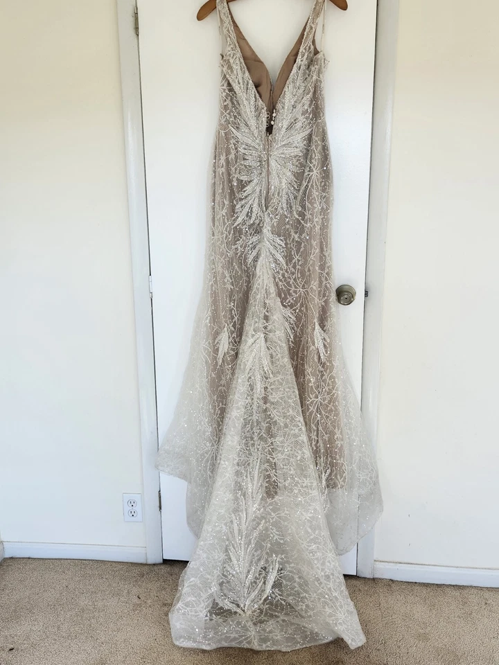 Hermoso conjunto de boda brillante Foto 4 de 4