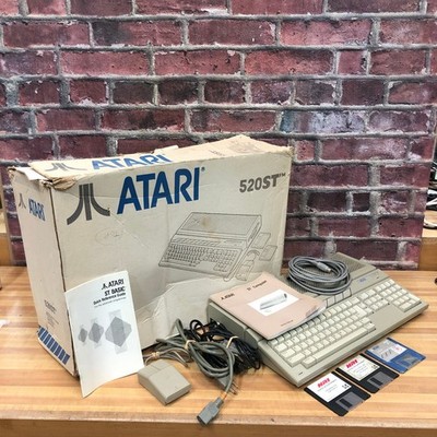 Atari 520ST Computer Complete In Box w/Mouse (TESTED)