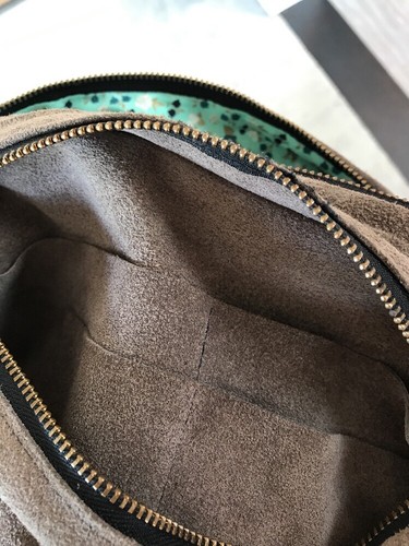 NEW Peachie Handmades Crossbody Bag Purse Handbag Gray With Mint Flower Detail - Picture 6 of 6