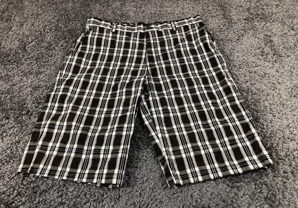 Bermuda masculina NBN Gear 36 frente plana marrom xadrez costura interna 13,5" - Imagem 2 de 4