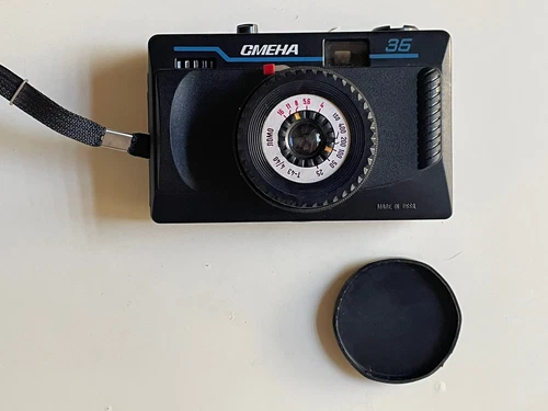 SMENA 35 LOMO 35mm film camera 40mm f4 T43 lens USSR Kodak LOMOGRAPHY W/Case
