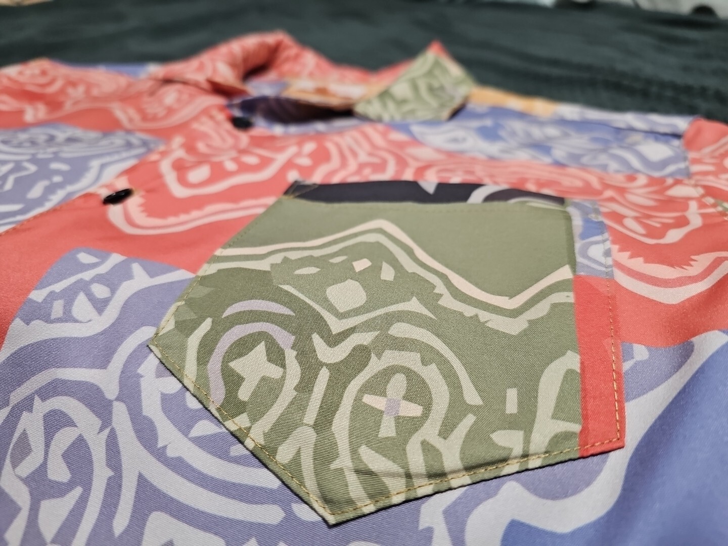 Negative Space Bandana Patchwork Style Folksy But… - image 10