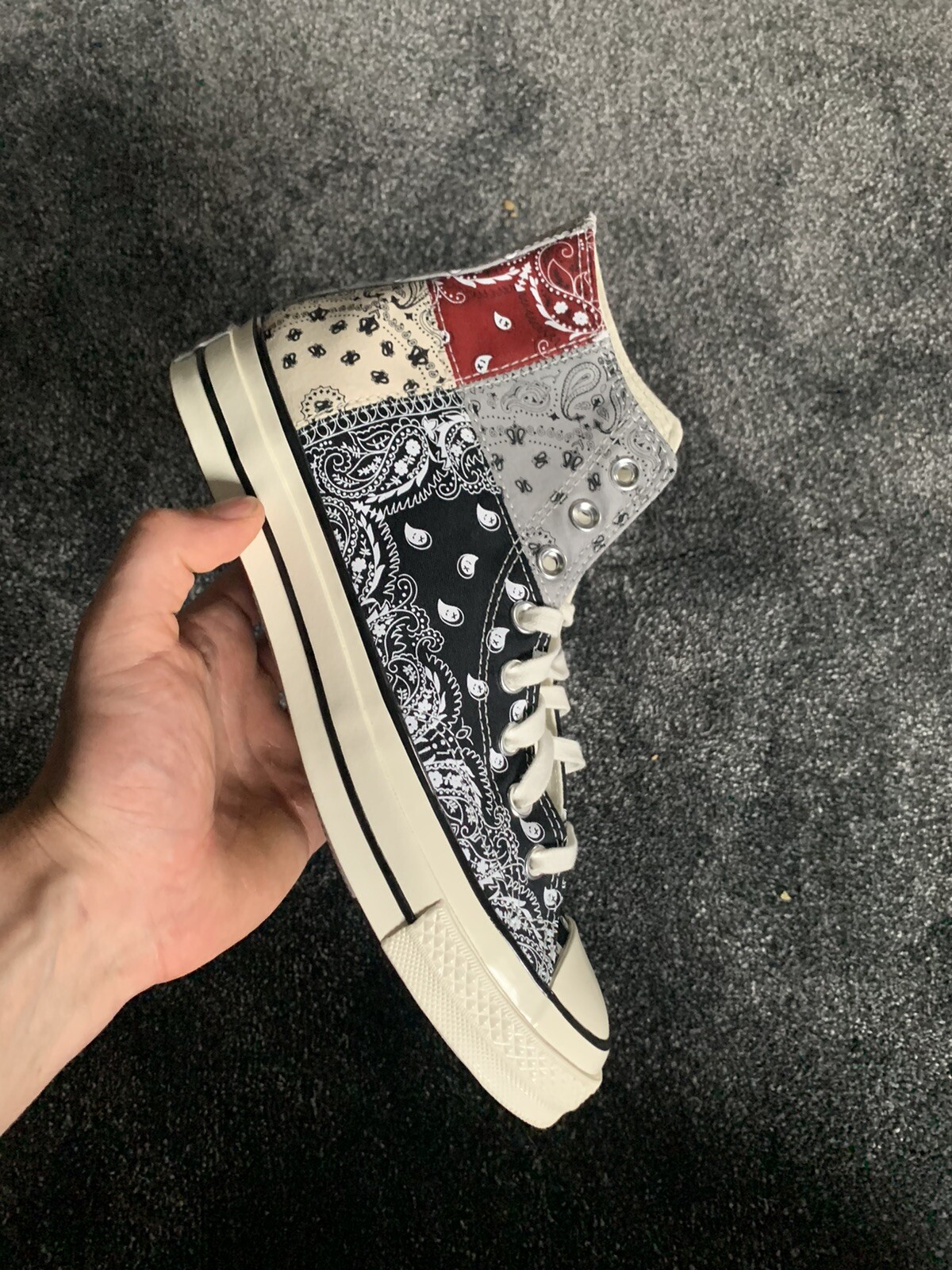 converse off spring