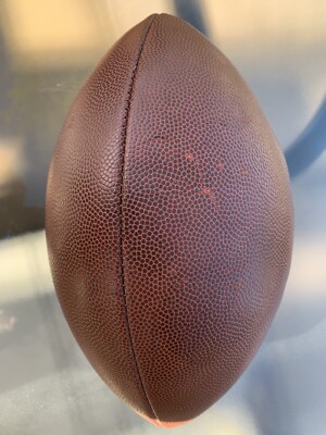 Wilson 2011 アメリカンフットボール Wilson NFL Official Size Composite Spotlight Football - Durable