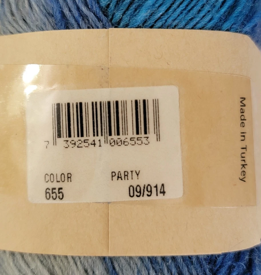 New Lot of 2 Skeins Marks & Kattens Fame Trend Blue Ombre #655 460yds 100g - Image 4 of 4