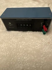 Capacitance  Box 1070  RS Components by Time Electronics Ltd