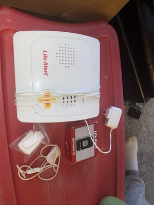 Life Alert Emergency System Base Unit & Necklace - Help Pers 915 - Excellent 