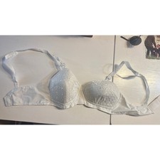 Vintage Lovable Interplay White Cotton Bullet Bra 32B Style 940 Embroidered Cup