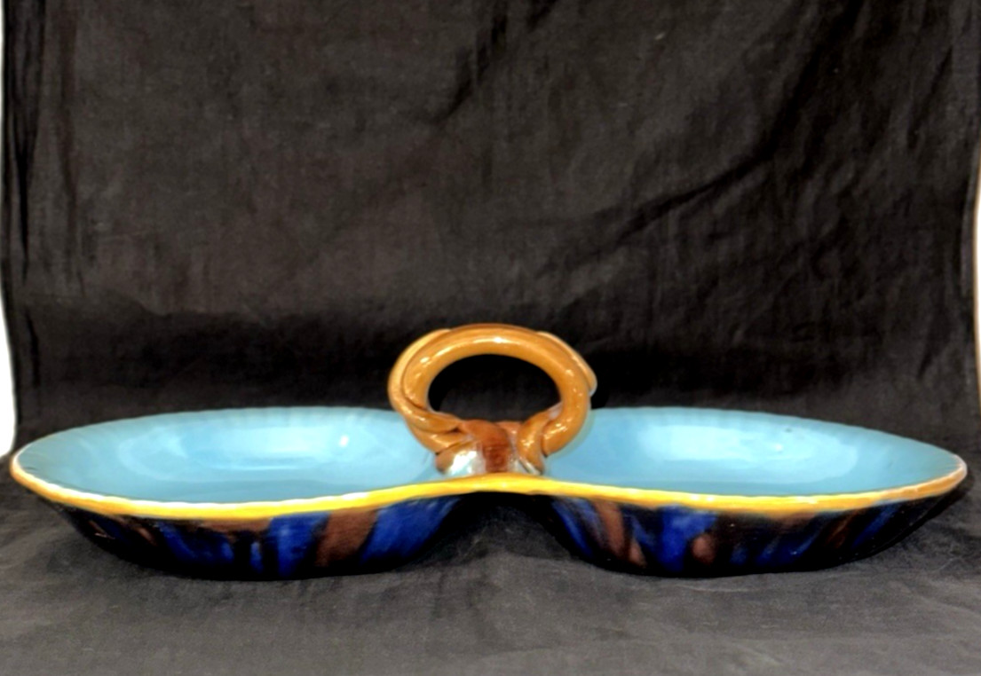 MAJOLICA TWO PART HANDLED SERVER WITH TURQUOISE INTERIOR BY MINTON CA.1880 MINT