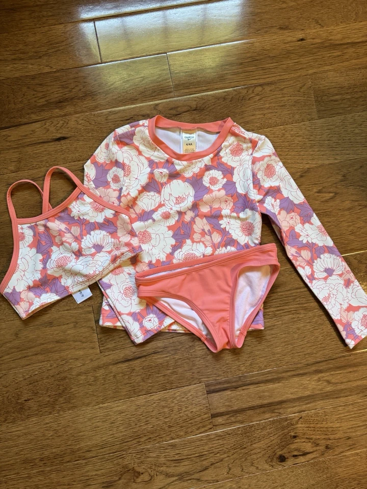 Traje de baño Osh Kosh 4T protector contra erupciones Foto 2 de 3