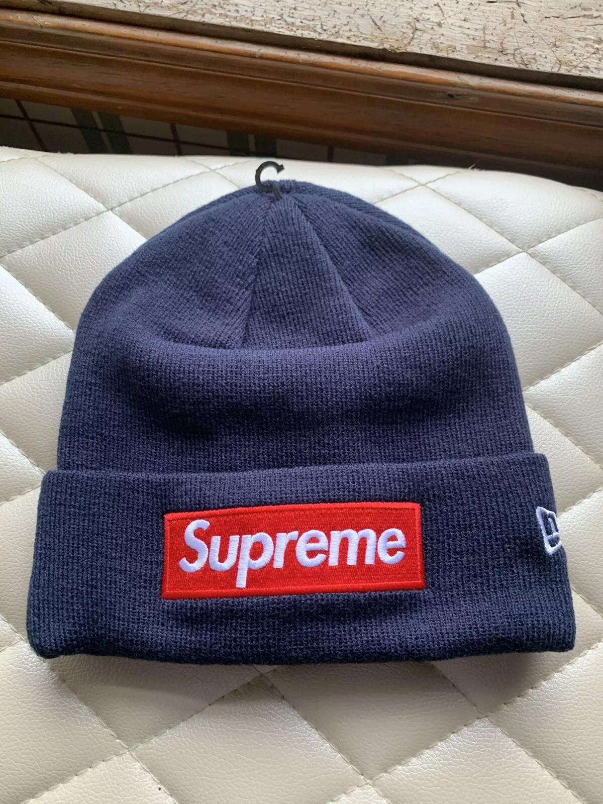 Supreme New Era Box Logo World Famous Beanie FW22 bleu marine bleu foncé rouge neuf