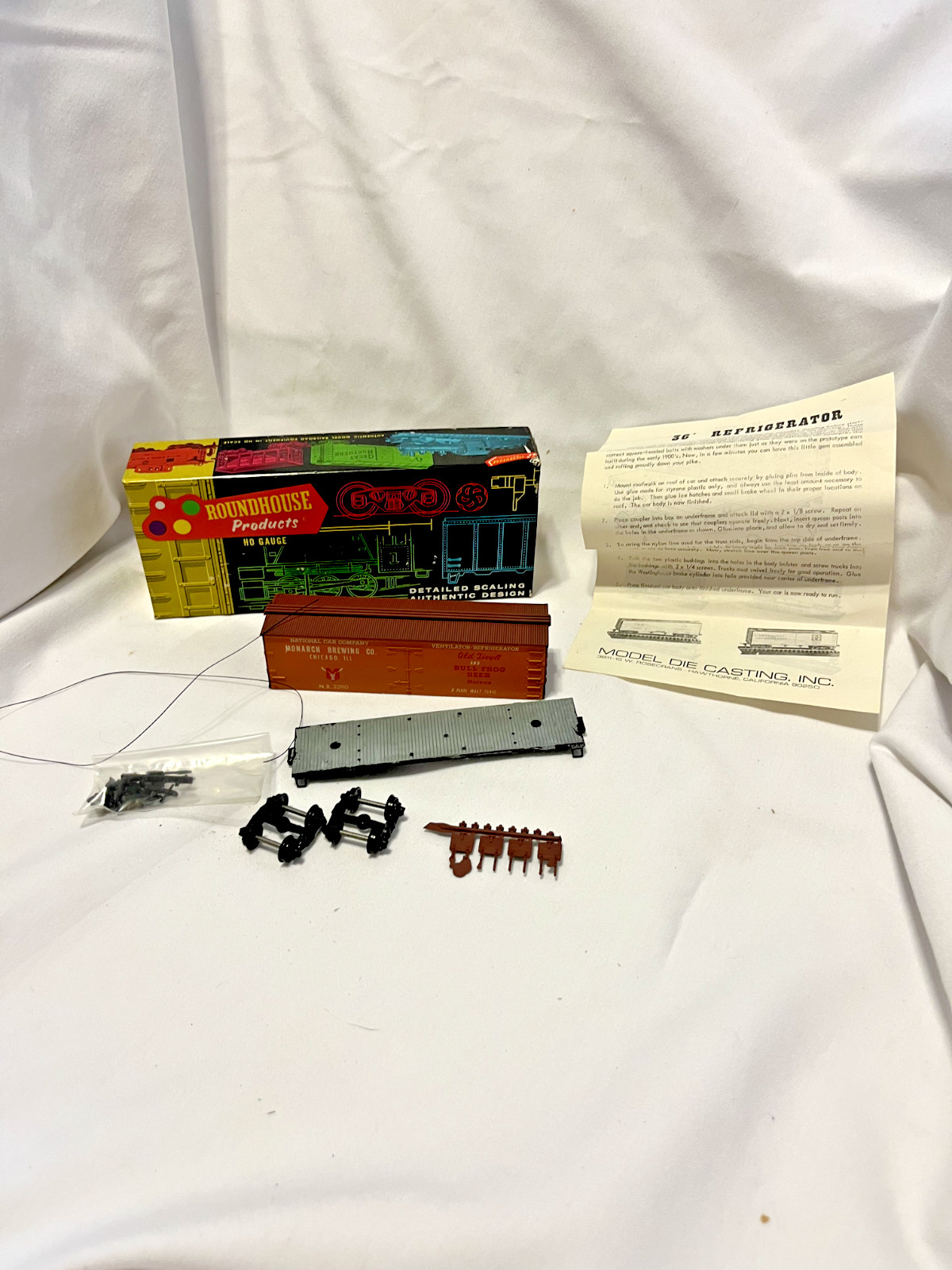 Roundhouse "Old Timers" 36' Refrigerator HO Gauge Monarch Brewing 3390 NEW- DG39