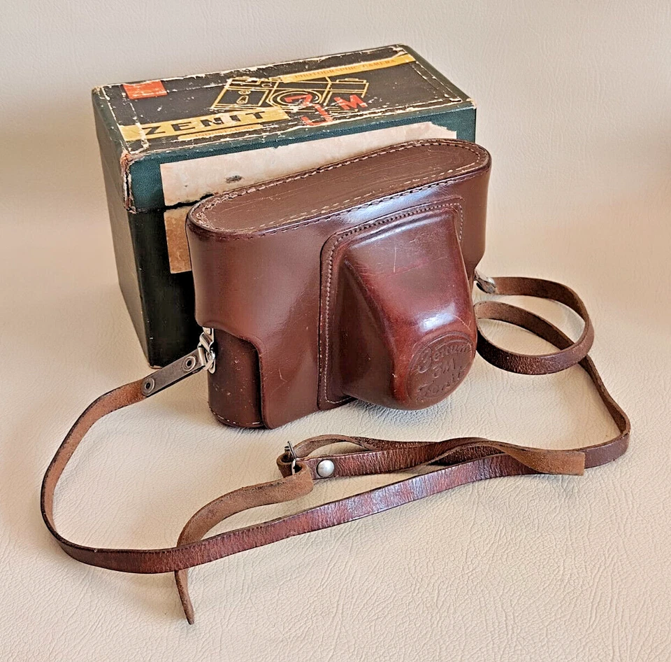 Zenit 3M 1964 con lente Industar 50 mm f3,5 Foto 3 de 4