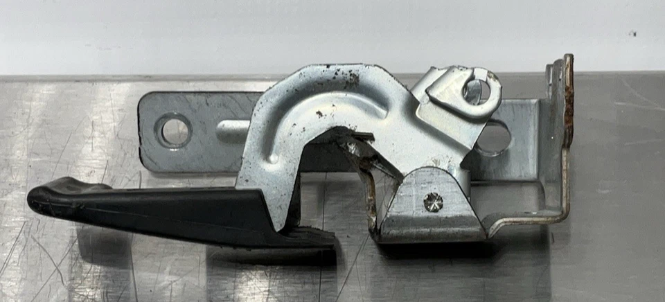 Acura Integra 1990-93 puerta combustible escotilla maletero liberación palanca abridor OEM Honda Foto 4 de 4