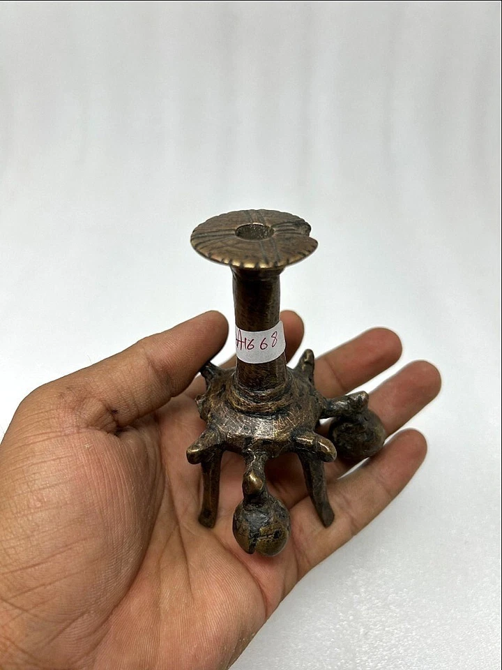 Antique Brass Eyeliner Pot Old Hand Crafted Mughal Period Women Surma Dani Pot - Image 4 of 4