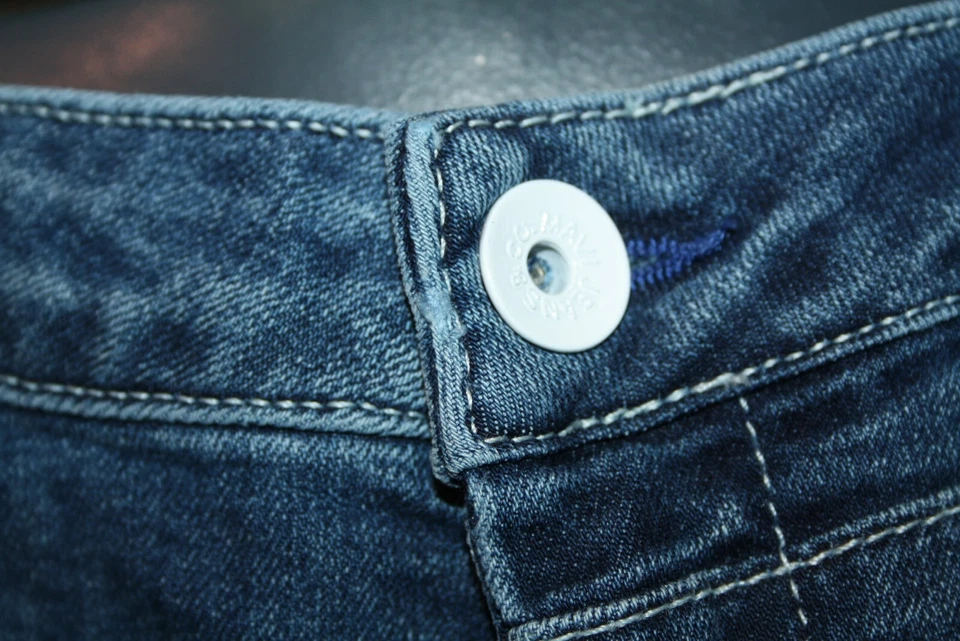 Jeans Mavi Olivia 10189-6621 borde blanco Str piedra azul nuevos Foto 3 de 4