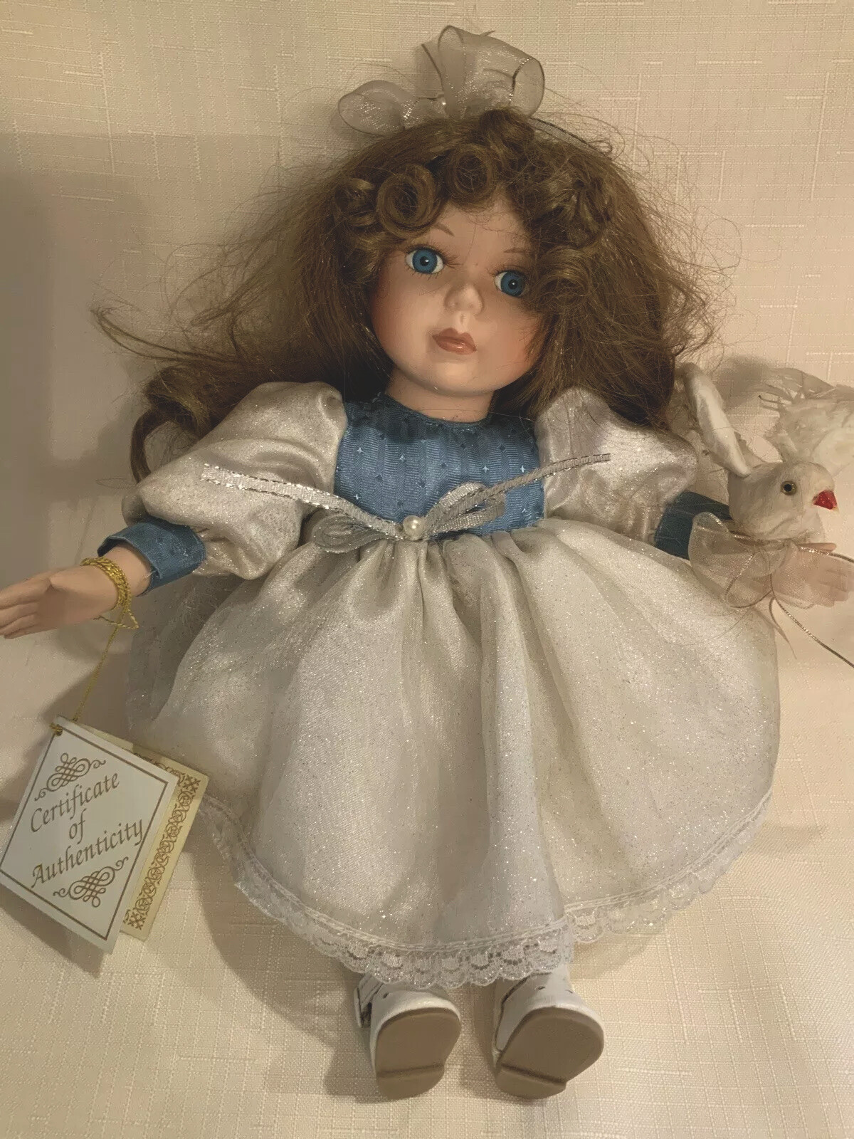 porcelain dolls that play music
