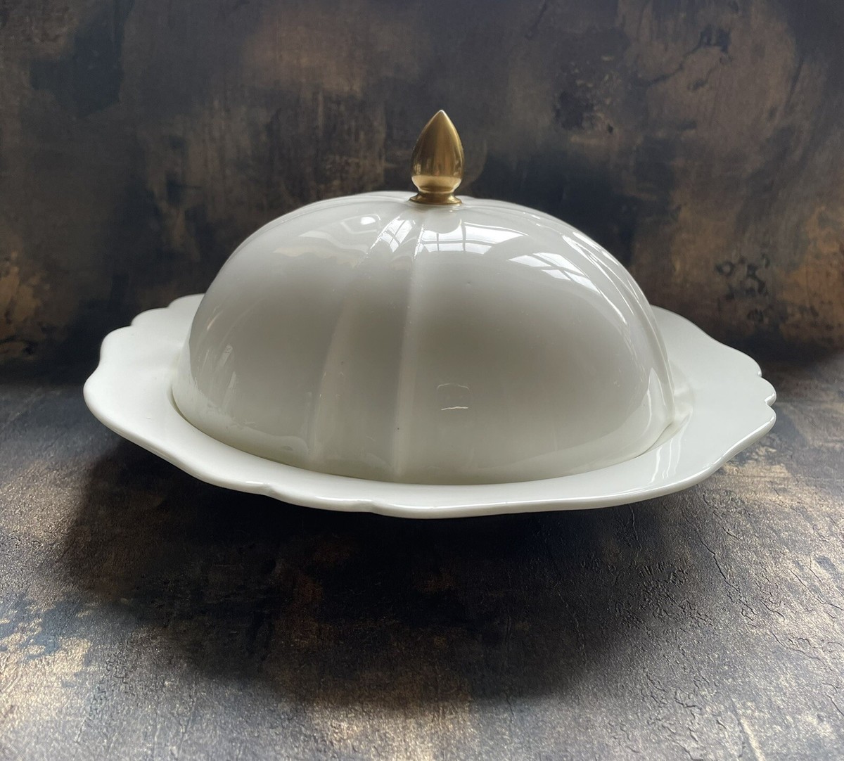 Rare & Exquisite Wedgwood Octagonal Scalloped Bone China Tea Set