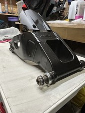 Yamaha R1 2CR Swingarm