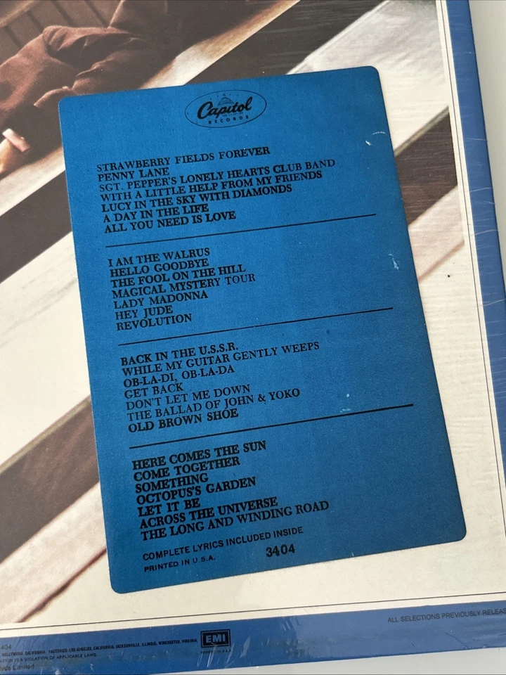 The Beatles 1967-1970 BLUE SEALED 2LP Capitol SKBO-3404 w Hype Label 1973 - Image 3 of 4