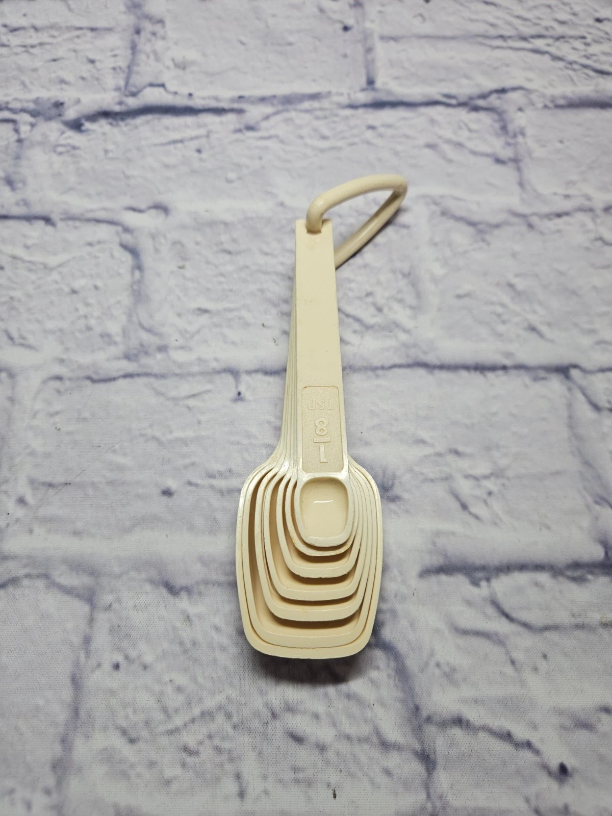 Vintage Tupperware Measuring Spoon Set of 7 - BEIGE - 1980s - With Ring