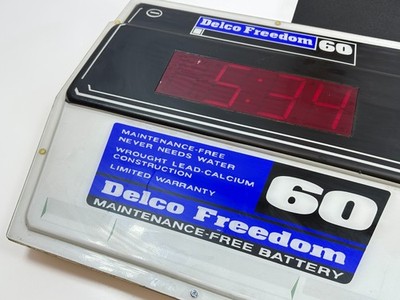 AC Delco USA Freedom 60 Advertising Dealer Garage Clock Battery