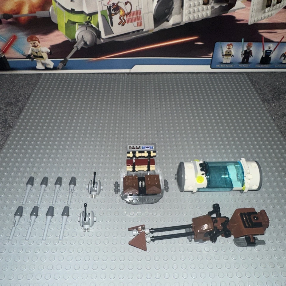 LEGO Star Wars Republic Attack Gunship 7676 (2008) Missing Cody Minifig See Desc - Image 4 of 4