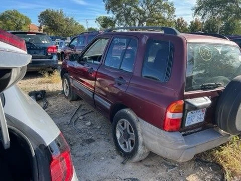 Conjunto de faros derechos usados se adapta a: Chevrolet Tracker 2003 grado derecho A Foto 3 de 4