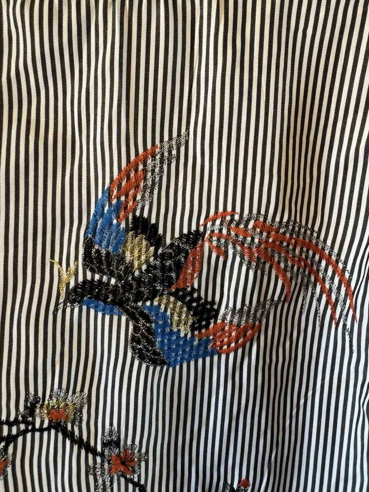 Blusa bordada listrada de tomate com mangas de sino tamanho XL - Imagem 4 de 4