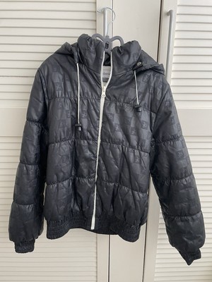 Italienische Markenjacke Unisex. Alter 10 Jahre passt von 8-10 Jahren in sehr gutem Zustand.