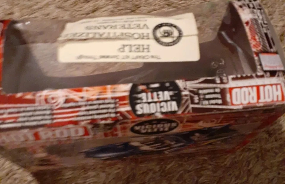 Classic Metal Works ,1956 Chevrolet Corvette , Diecast Assembly Kit 1/24 , NIB! - Image 3 of 4