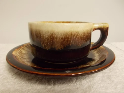 Vintage Pfaltzgraff Pottery Brown Drip Glaze Coffee Tea Cup Mug & Saucer