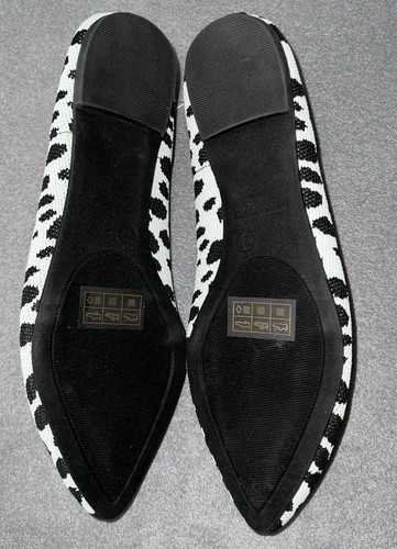 Journee Collection Pointed Toe Knit Fabric Animal Print Ballet Flats Size 7.5 - Picture 5 of 11