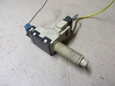 BRAKE LIGHT SWITCH OEM # 25529860 OEM