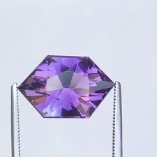 6.75 Ct Natural Faceted Amethyst From Brazil 