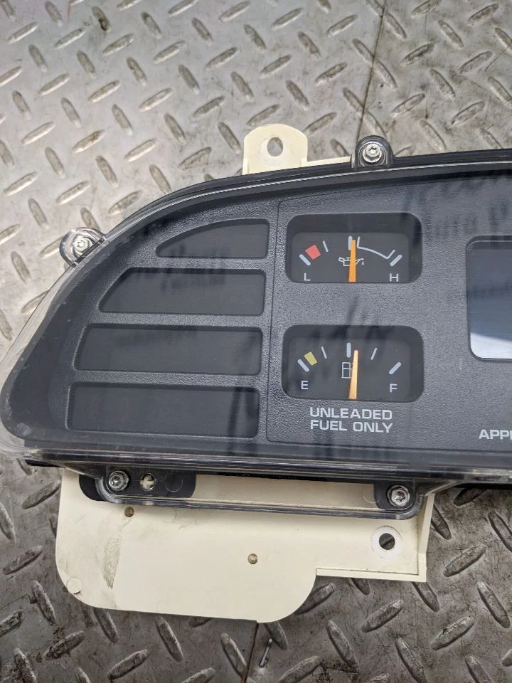 Velocímetro excluindo pacote policial cluster compatível com 95-96 CAPRICE 1144017 - Imagem 2 de 4