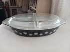 PYREX Black White Snowflake 1.5 Qt Divided Casserole Dish With Lid Vintage