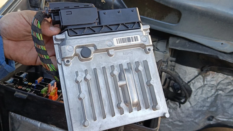 A6511501879 CENTRALINA MOTORE / A0054469640 / 1184586 PER MERCEDES-BENZ VIANO W - Immagine 2 di 4