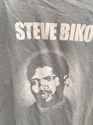 VINTAGE SMALL/MEDIUM STEVE BIKO PALE GREEN KRAG DRAG TEE-SHIRT