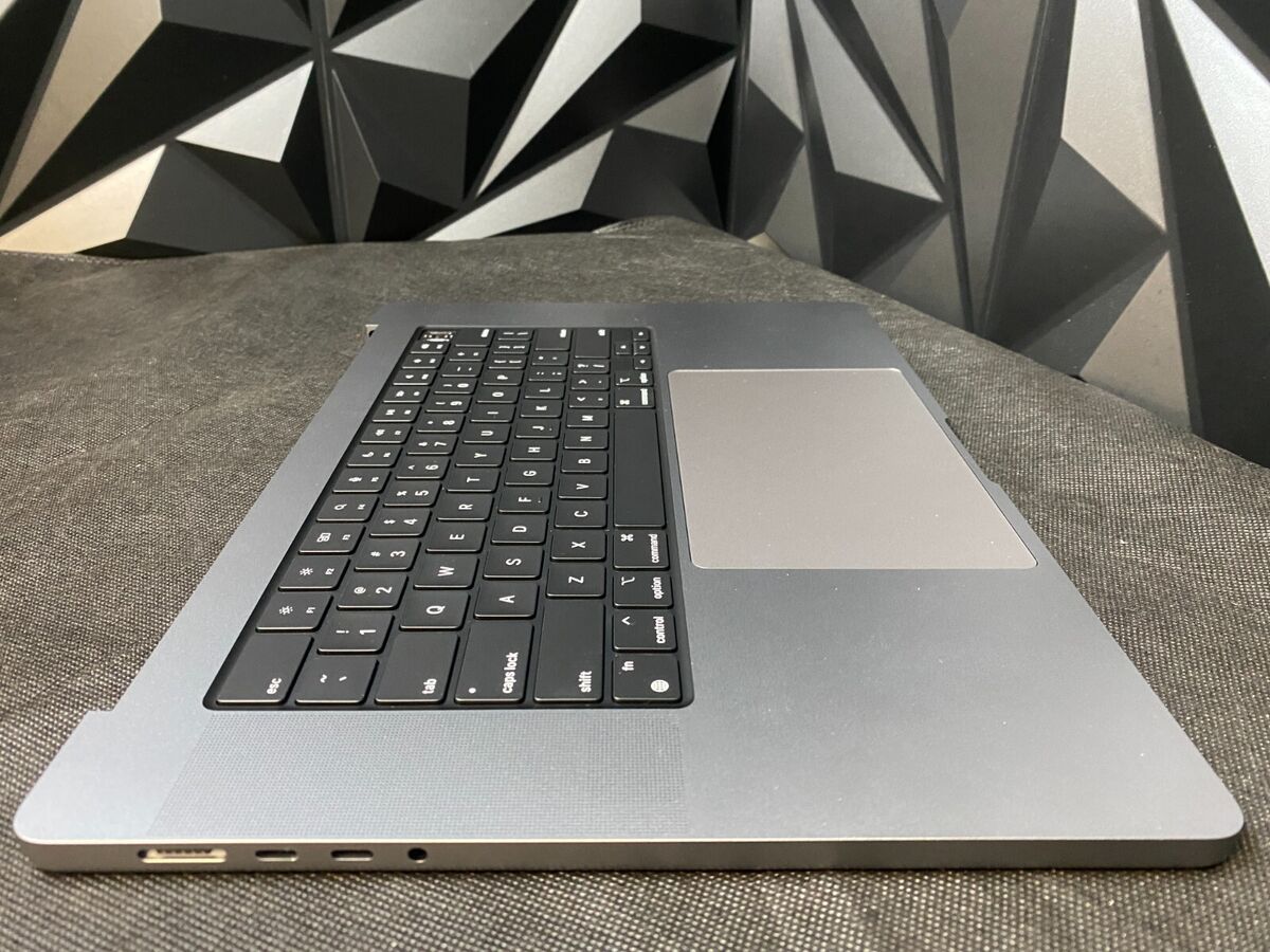OEM Apple MacBook Pro 16 OEM Apple MacBook Pro 16