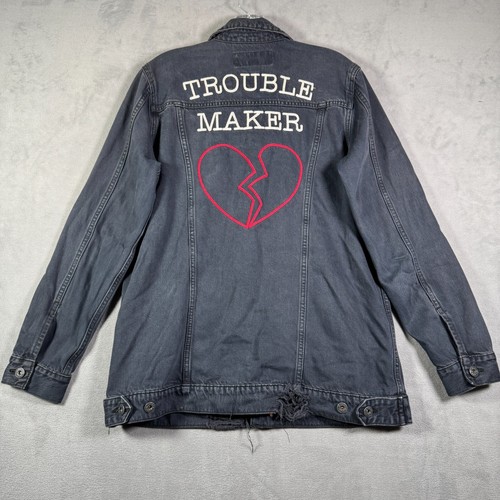 Lucky Brand Damen Trucker Jeansjacke M blau Trouble Maker Stickerei Grunge