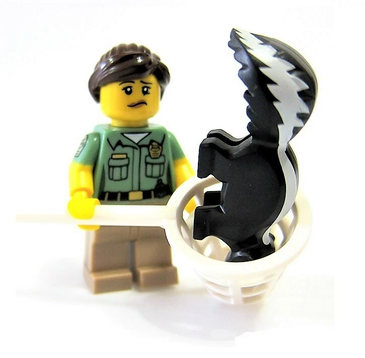 Lego skunk online set