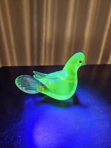 Sommerso Glass Dove Murano Paperweight Uranium Vaseline