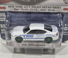 Greenlight 1:64 Hot Pursuit 2010 Dodge Charger New York City Police Dept. Chase