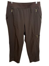 Chicos Zenergy Capri Pants Brown Gold Zippers Pull On Stretch Sz 1 M Athleisure
