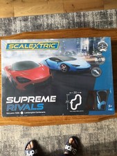 SCALEXTRIC Supreme Rivals Race Track Set C1407 - McLaren 720S Vs Lamborghini