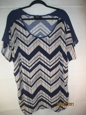 NAIF Navy Blue/Taupe Chevron Print Cap Sleeve Poly/Spandex Top R20 - Size 3X