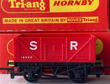 Triang Hornby R010 SR 7 Plank Open Wagon #12530 in Red Livery