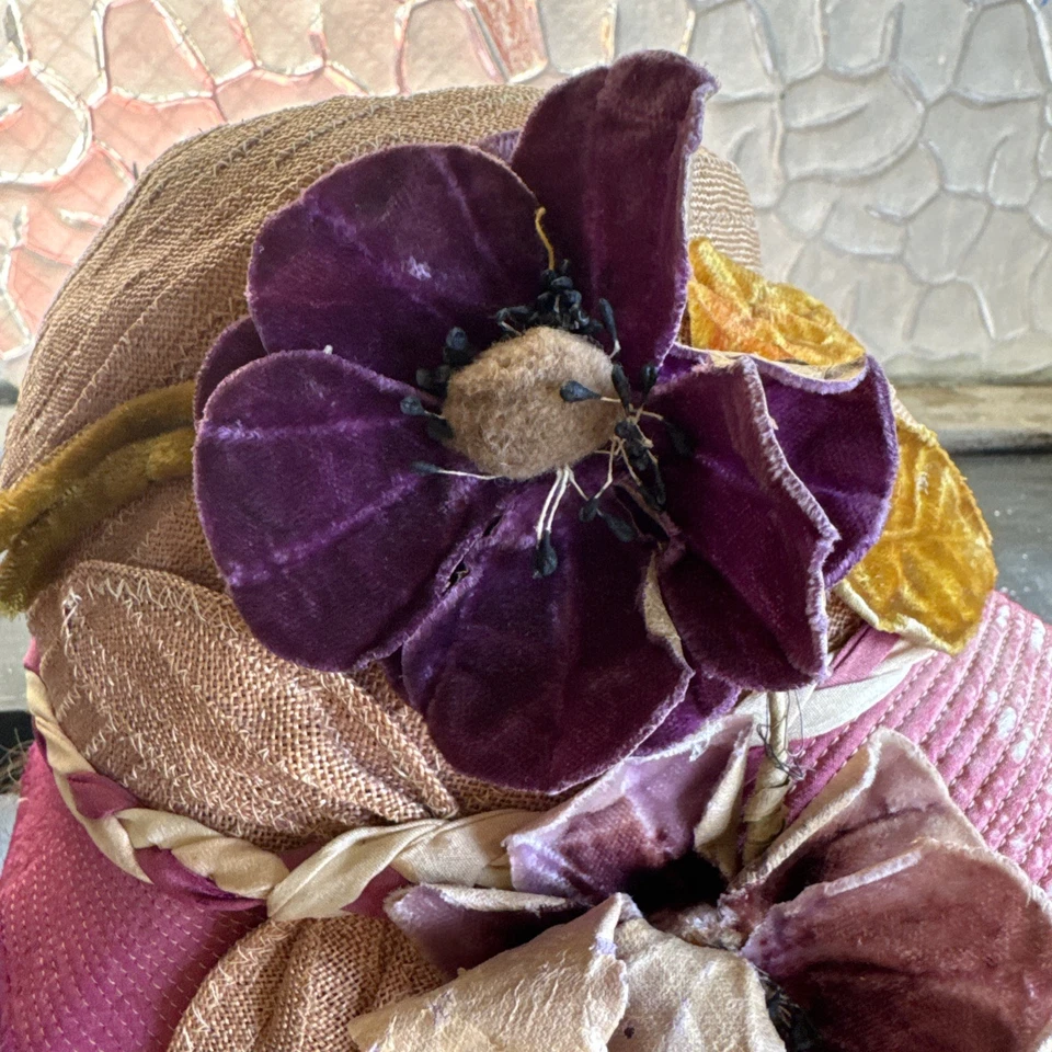Antique 1920s Pink Silk & Purple Velvet Flower Headpiece Hat Cloche Vintage - Image 3 of 4