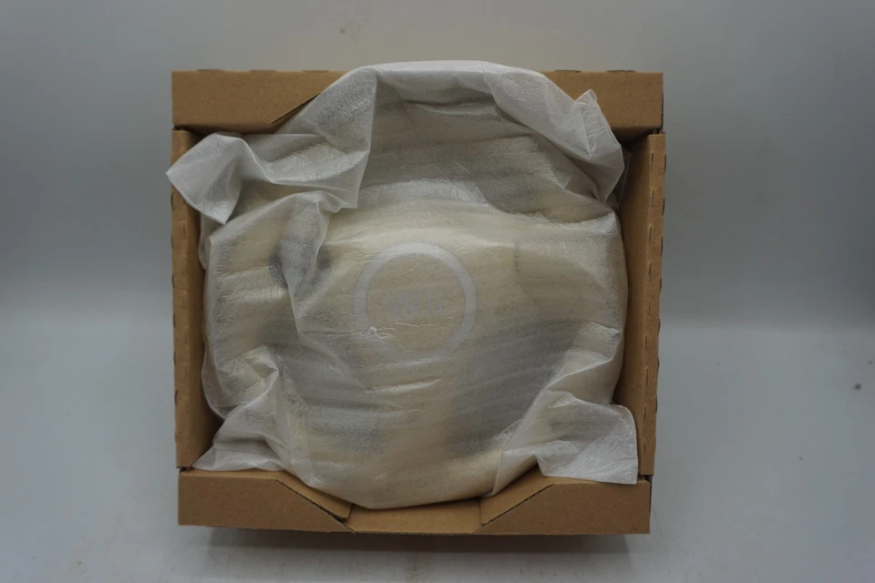 Club Nintendo Mario Kart Steering Whell And WII Game - Brand New Boxed - 23I - Image 4 of 4